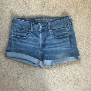 American Eagle High Waisted Shorts 🌻